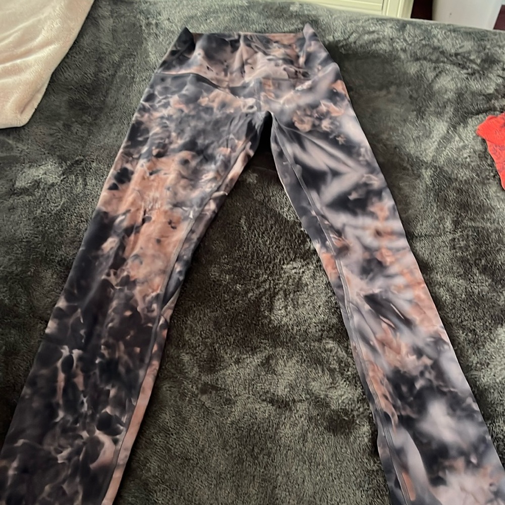 Lulu align leggings worn once, size 4, 28” inseam